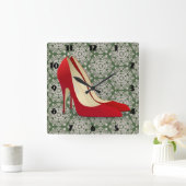 赤いハイヒールは時計に蹄鉄を打ちます スクエア壁時計 (ホーム)