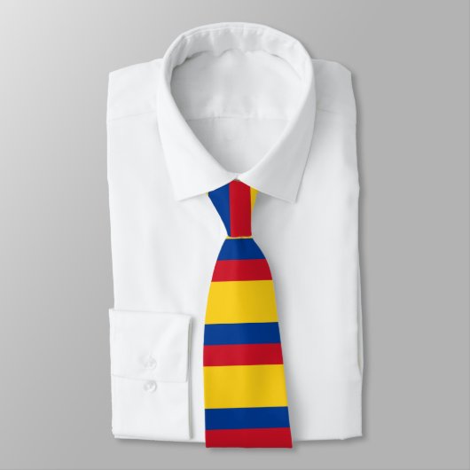 赤いハートが付いているコロンビアの旗 ネクタイ (タイ)