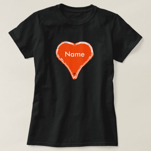 赤いハートが名前を待っている Tシャツ (デザイン正面)