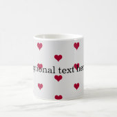 赤いハートによるテキストの追加 コーヒーマグカップ (中央)