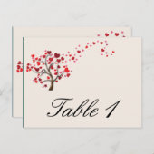 赤いハートのテーブル結婚番号のアイボリーツリー ポストカード (正面/裏面)