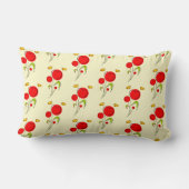 赤いハートの花と黄色の蝶のパターン ランバークッション (裏面)