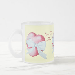 赤いハートは白いリボンの弓ロマンチックで結ばれる フロストグラスマグカップ