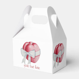 赤いハートは結婚式のために白いリボンで結ばれる フェイバーボックス