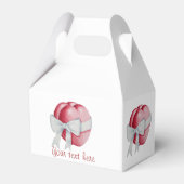 赤いハートは結婚式のために白いリボンで結ばれる フェイバーボックス (正面サイド)