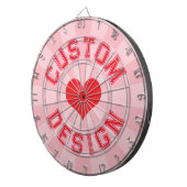 赤いハートオンパステルピンクカラーと赤文字 ダーツボード (正面右)