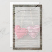 赤いハートオン木製テーブル2 便箋 (正面/裏面)