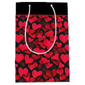 赤いハートオン黒バレンタイン中抱き枕 ミディアムペーパーバッグ (正面)