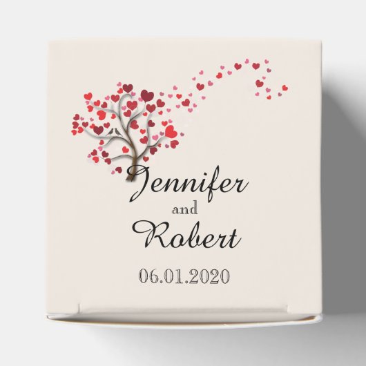 赤いハートツリーオンアイボリー結婚式の引き出物ボックス フェイバーボックス (上部)