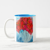 赤いハートバルーンのバレンタインの水色 ツートーンマグカップ (左)