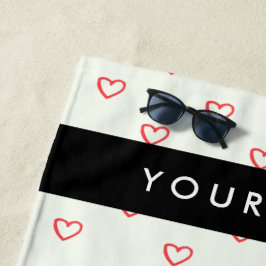 赤いハートパターン，愛，あなたの名前，パーソナライズ ビーチタオル