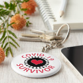 赤いハートパンデミックコロナウイルスCovid-19生存者 キーホルダー (側面)