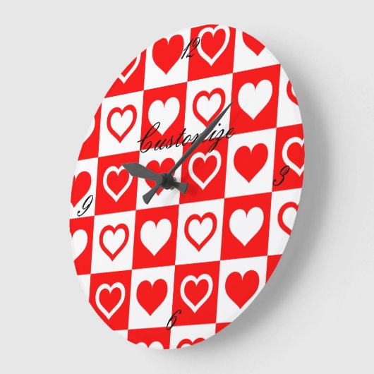 赤いハートプレイドパターンThunder_Cove ラージ壁時計 (傾斜)