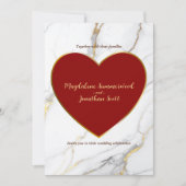 赤いハートモダン大理石と金ゴールドアクセントズ結婚ーズ 招待状 (正面)