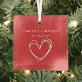 赤いハート図形の個人用設定のカップル名と日付 ガラスオーナメント
