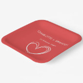 赤いハート図形の個人用設定のカップル名と日付 ペーパープレート (傾斜あり)