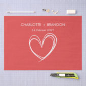 赤いハート図形の個人用設定のカップル名と日付 薄葉紙 (クラフト)