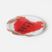 赤いハート 愛が飛び交う 紙皿 (アングル)