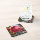 赤いバウブルクローズアップビューのコースター コースター (右側)