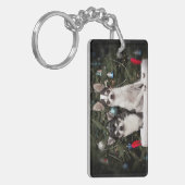 赤いバスケットのクリスマスChihuahuaだ キーホルダー (正面左)