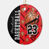 赤いバスケットボールをパーソナライズ セラミックオーナメント (左)