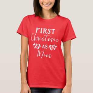 赤いバッファローの初めてのクリスマスを母のクリスマスとして Tシャツ