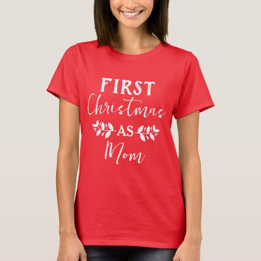赤いバッファローの初めてのクリスマスを母のクリスマスとして Tシャツ (正面)