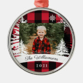 赤いバッファローの素朴格子松の木の家族写真 メタルオーナメント (正面)