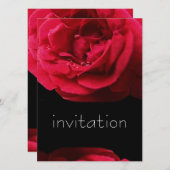 赤いバラおよび水低下の誕生日のパーティの招待状 招待状 (正面/裏面)