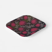 赤いバラが黒い。 ペーパープレート (傾斜あり)