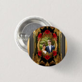 赤いバラと金色のフレーム、ゴシック様式のスタイル写真 缶バッジ (正面&裏面)