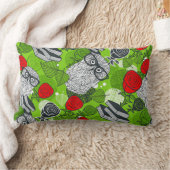 赤いバラにフクロウ ランバークッション (ブランケット)