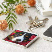 赤いバラに入ったコルギの子犬 キーホルダー (側面)