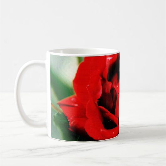 赤いバラに露 コーヒーマグカップ (左)