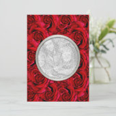 赤いバラのカスタムフォト ウェディング カップル 招待状 (スタンド正面)