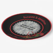 赤いバラのハートパーソナライズされたブラック結婚の写真 ペーパープレート (アングル)