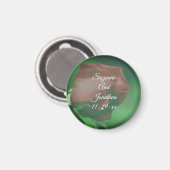 赤いバラのパーソナライズされた花結婚の マグネット (正面/裏面)