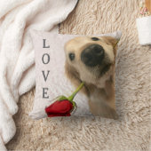 赤いバラのパーソナライズな愛のゴールデン・リトリーバー クッション (ブランケット)