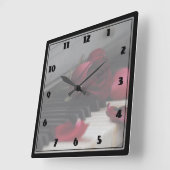 赤いバラのピアノ鍵 スクエア壁時計 (傾斜)