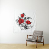 赤いバラのメカニカルクレセント タペストリー (インサイチュ)