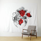 赤いバラのメカニカルクレセント タペストリー (インサイチュ(横))