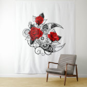 赤いバラのメカニカルクレセント タペストリー (インサイチュ)