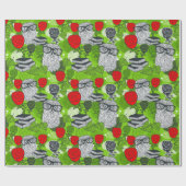 赤いバラの中のフクロウ ラッピングペーパー (フラット)