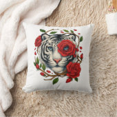 赤いバラの白い虎 – 野生動物はっきりしたのフローラ クッション (ブランケット)