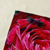 赤いバラの素敵な束 ビーチタオル (インサイチュ)