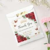 赤いバラの花の蝶のキンチャネラ スイート16 フェイバーバッグ (封をした状態)