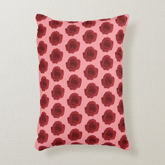 赤いバラの花アクセント枕のシームレスなパターン アクセントクッション (正面(垂直))