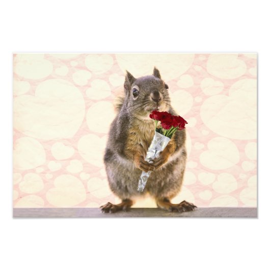 赤いバラの花束を持つリス フォトプリント            (正面)