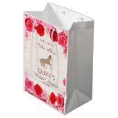 赤いバラの花束を胸に、結婚式場へ　～ブライズシャワーパーティ～ ミディアムペーパーバッグ (正面アングル)