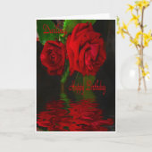 赤いバラのRefelcted幸せな誕生日の最愛の人 カード (黄色い花)